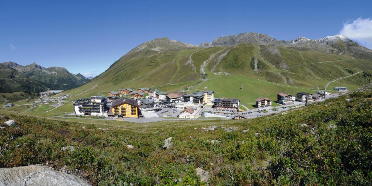 All-Suite Resort Kuehtai Luaran gambar